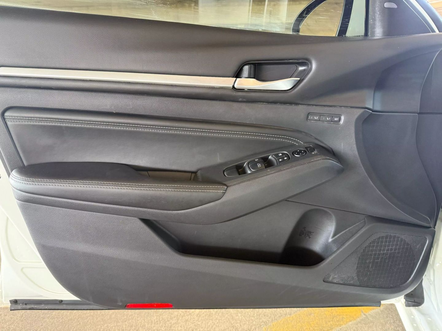 2019 Nissan Altima - Image 10