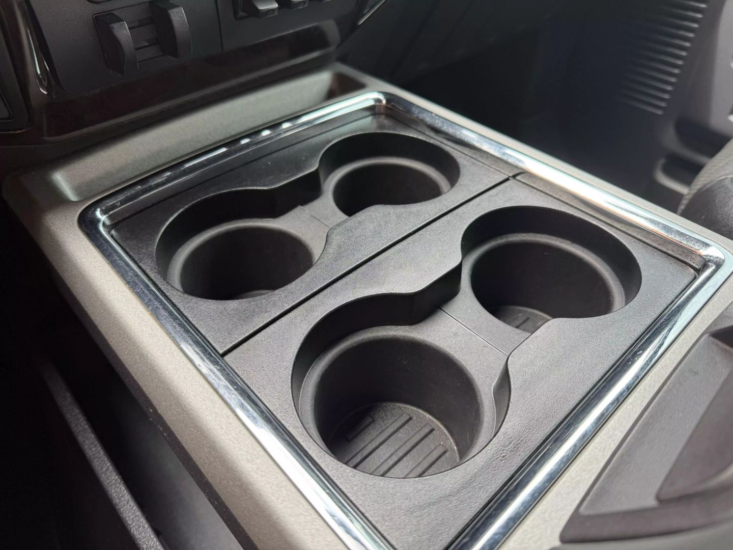2015 Ford F250 Super Duty Crew Cab - Image 39