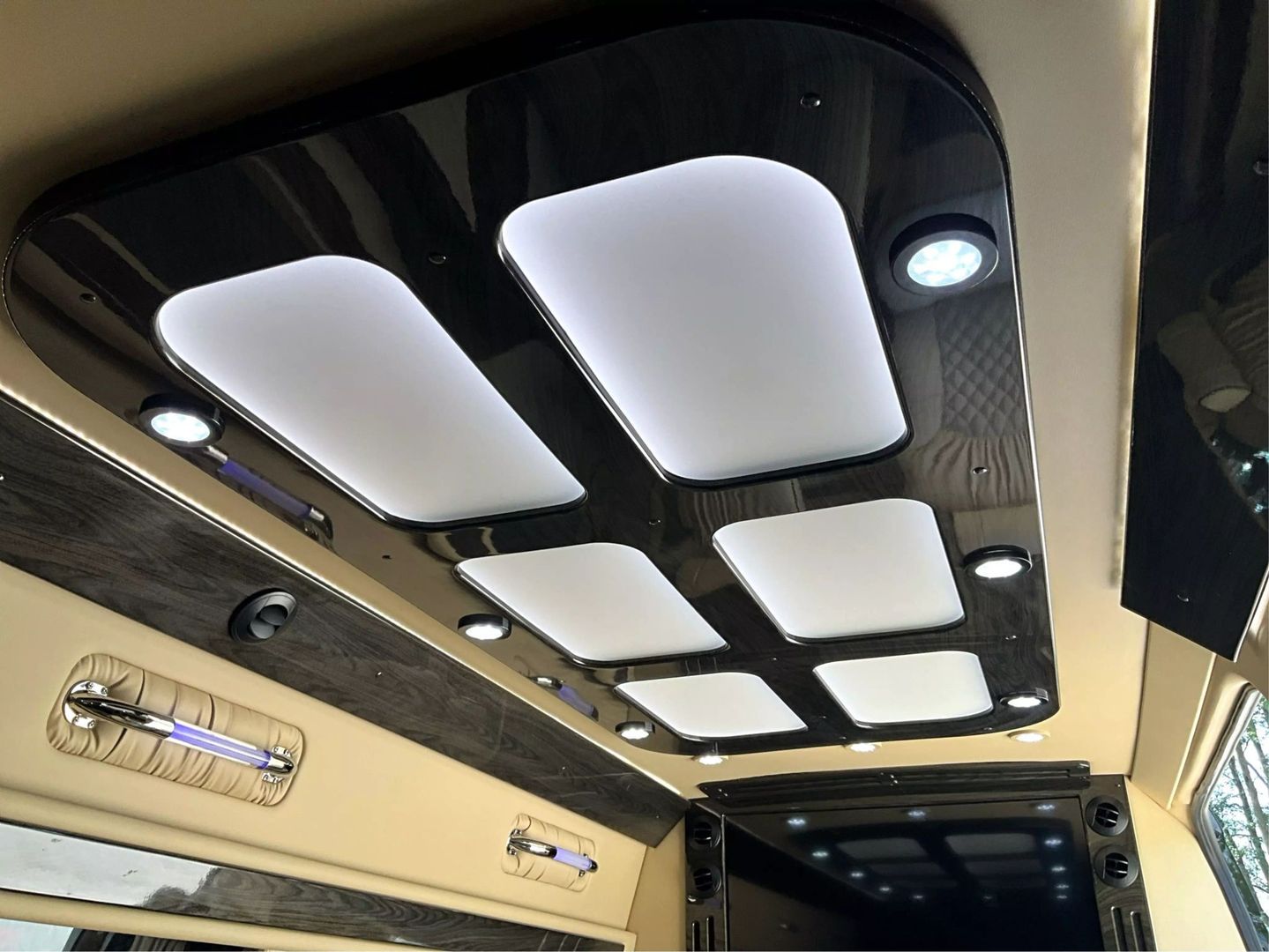 2020 Mercedes-benz Sprinter 3500 Cargo - Image 20