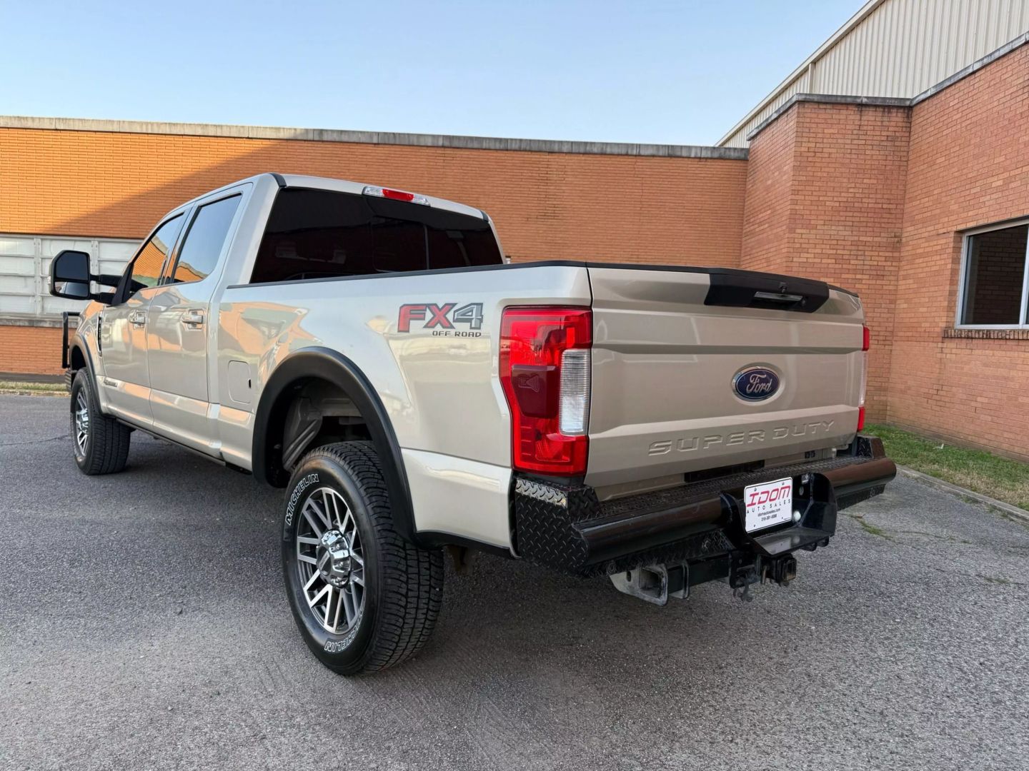 2018 Ford F250 Super Duty Crew Cab - Image 5