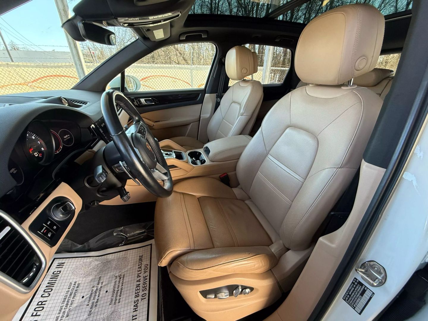 2019 Porsche Cayenne - Image 16