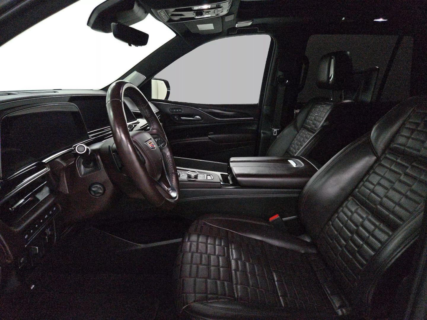 2022 Cadillac Escalade - Image 9