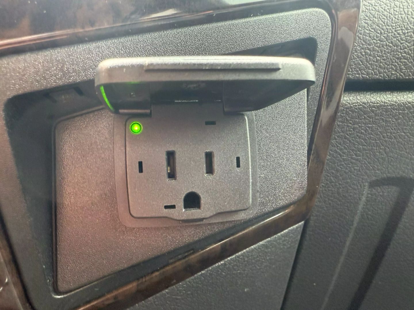 2015 Ford F250 Super Duty Crew Cab - Image 36