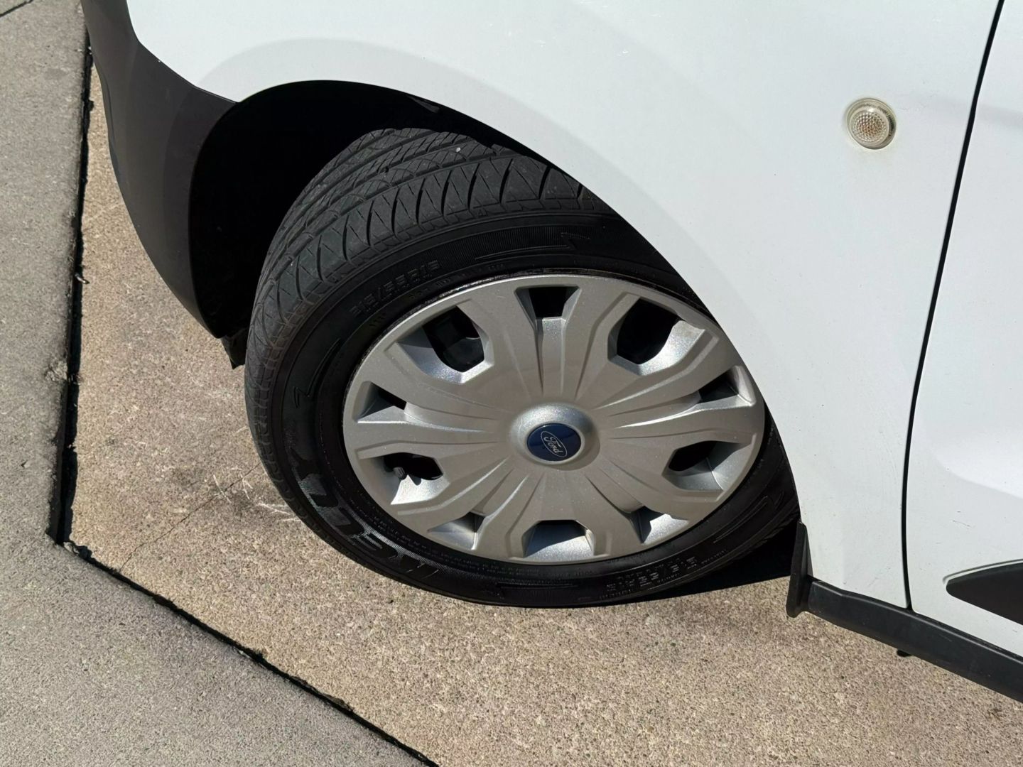 2020 Ford Transit Connect Cargo Van - Image 48