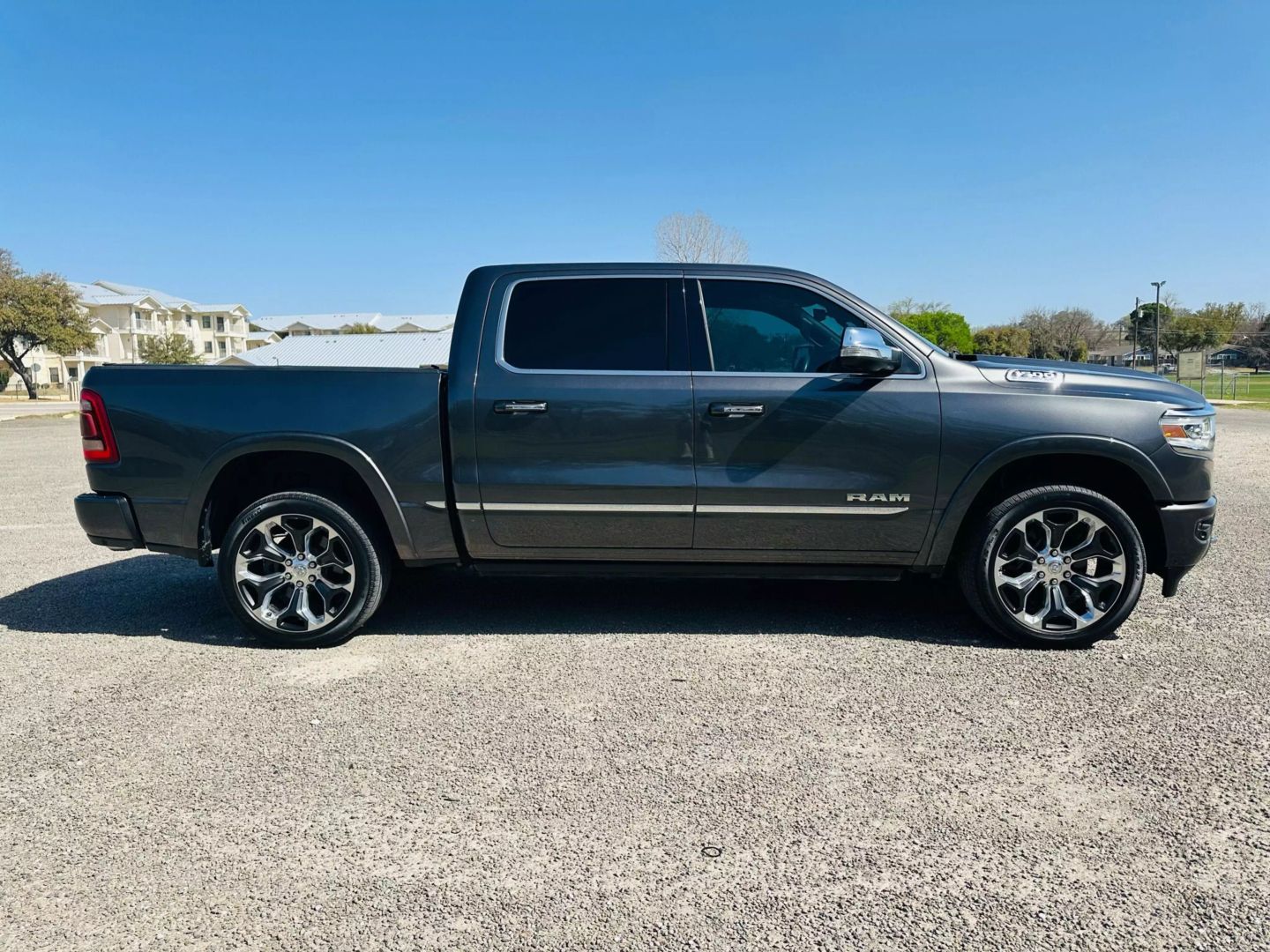 2020 Ram 1500 Crew Cab - Image 5