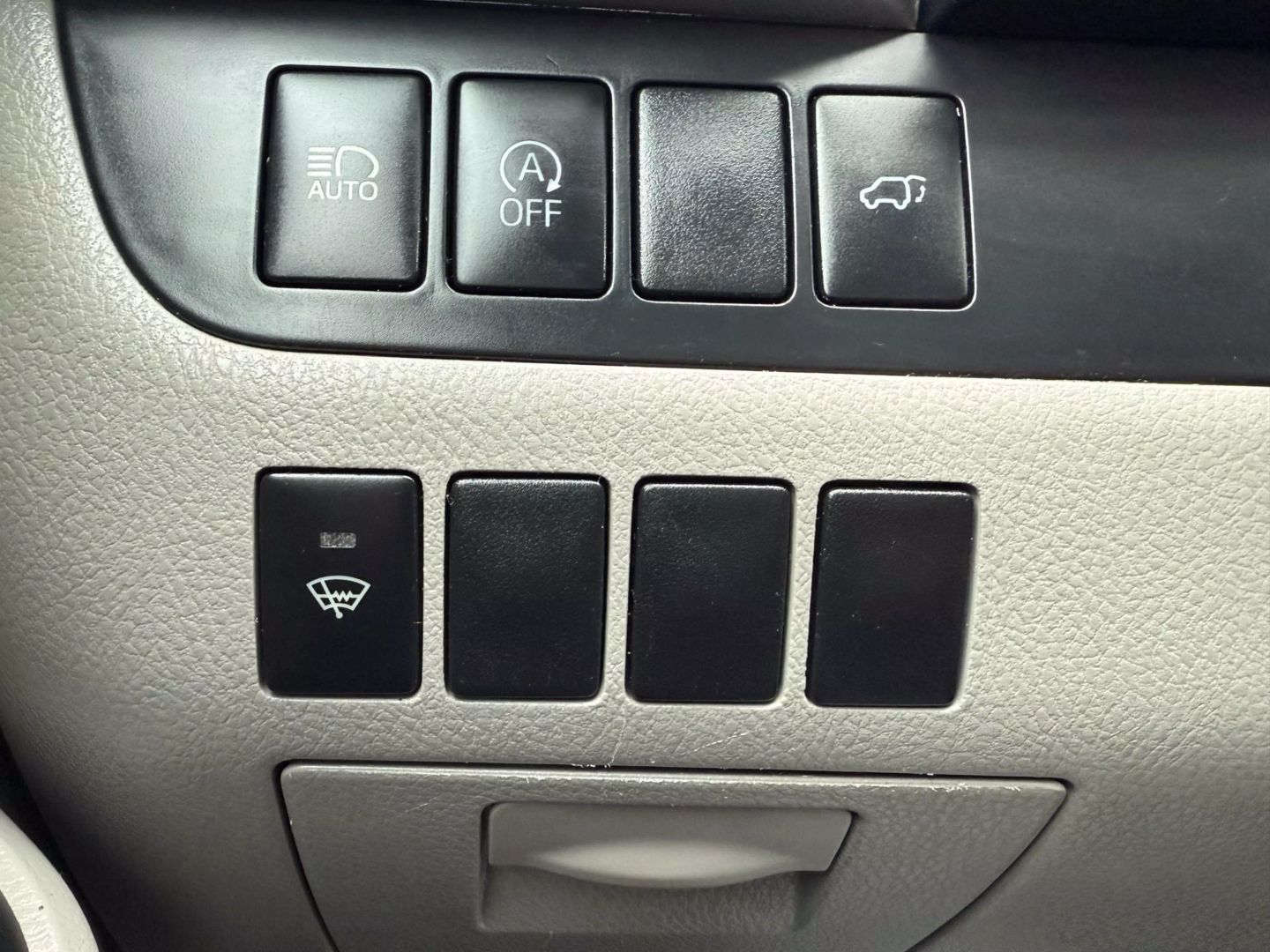 2017 Toyota Highlander - Image 41