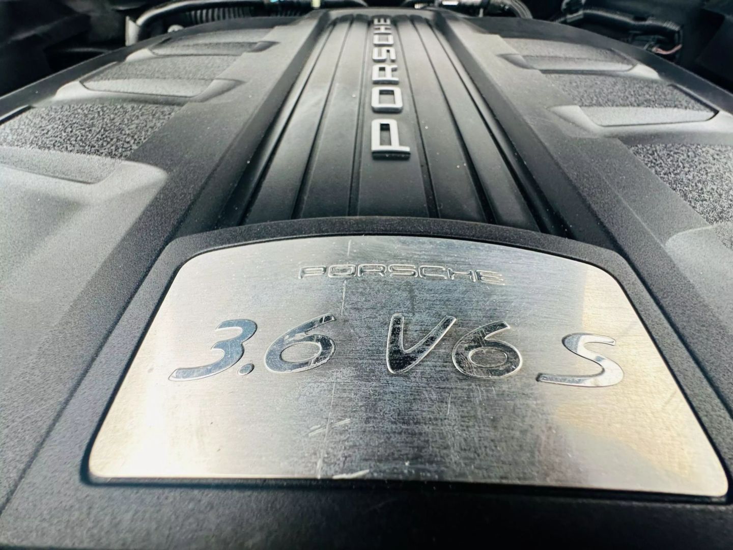 2015 Porsche Cayenne - Image 32