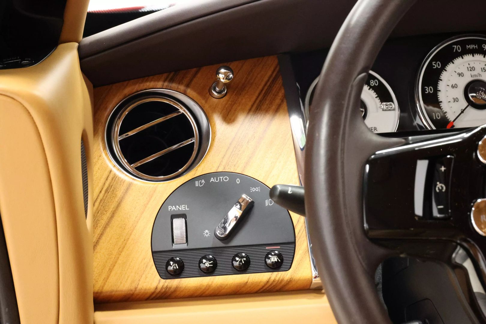 2015 Rolls-royce Wraith - Image 22