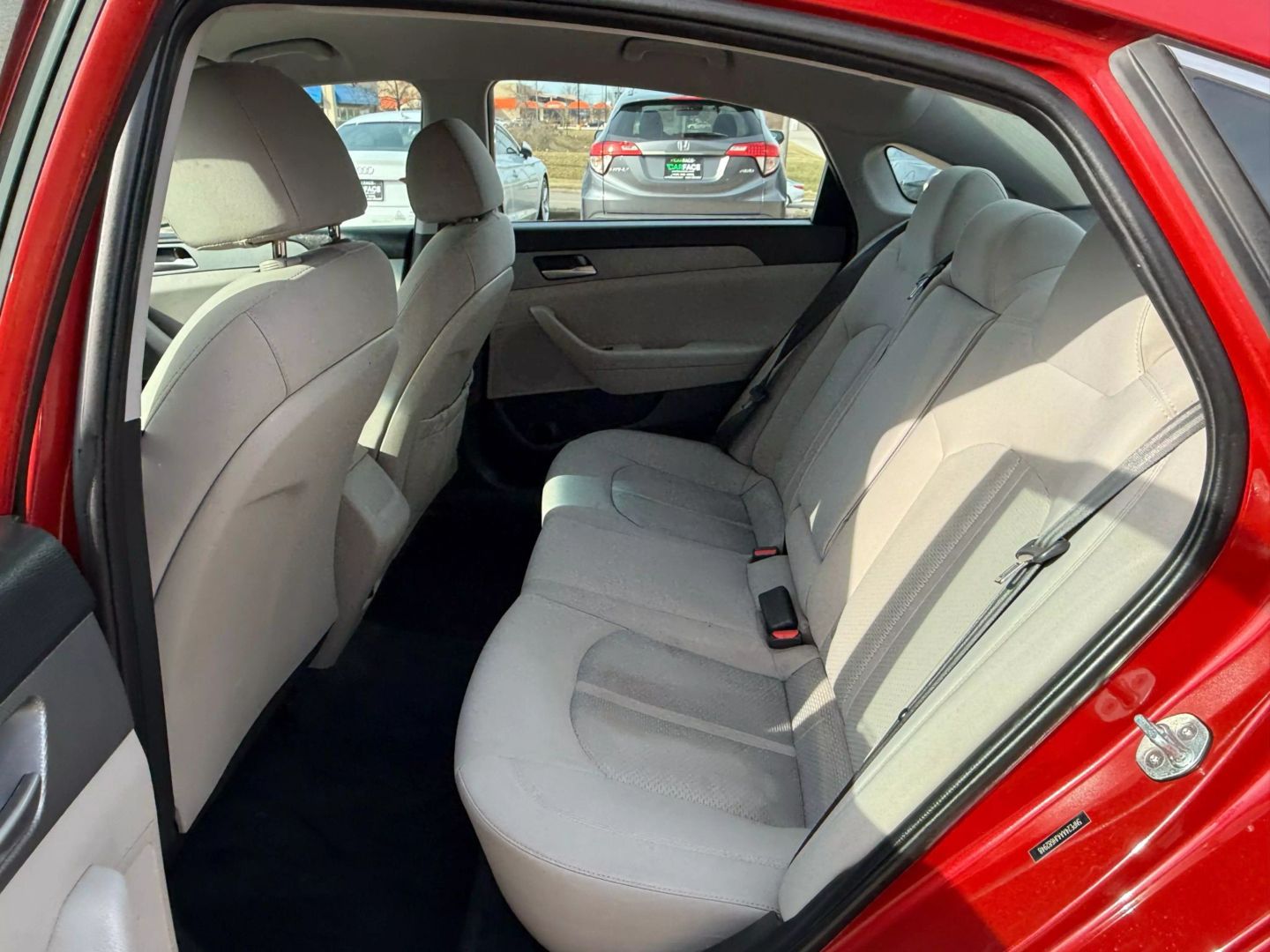2018 Hyundai Sonata - Image 15
