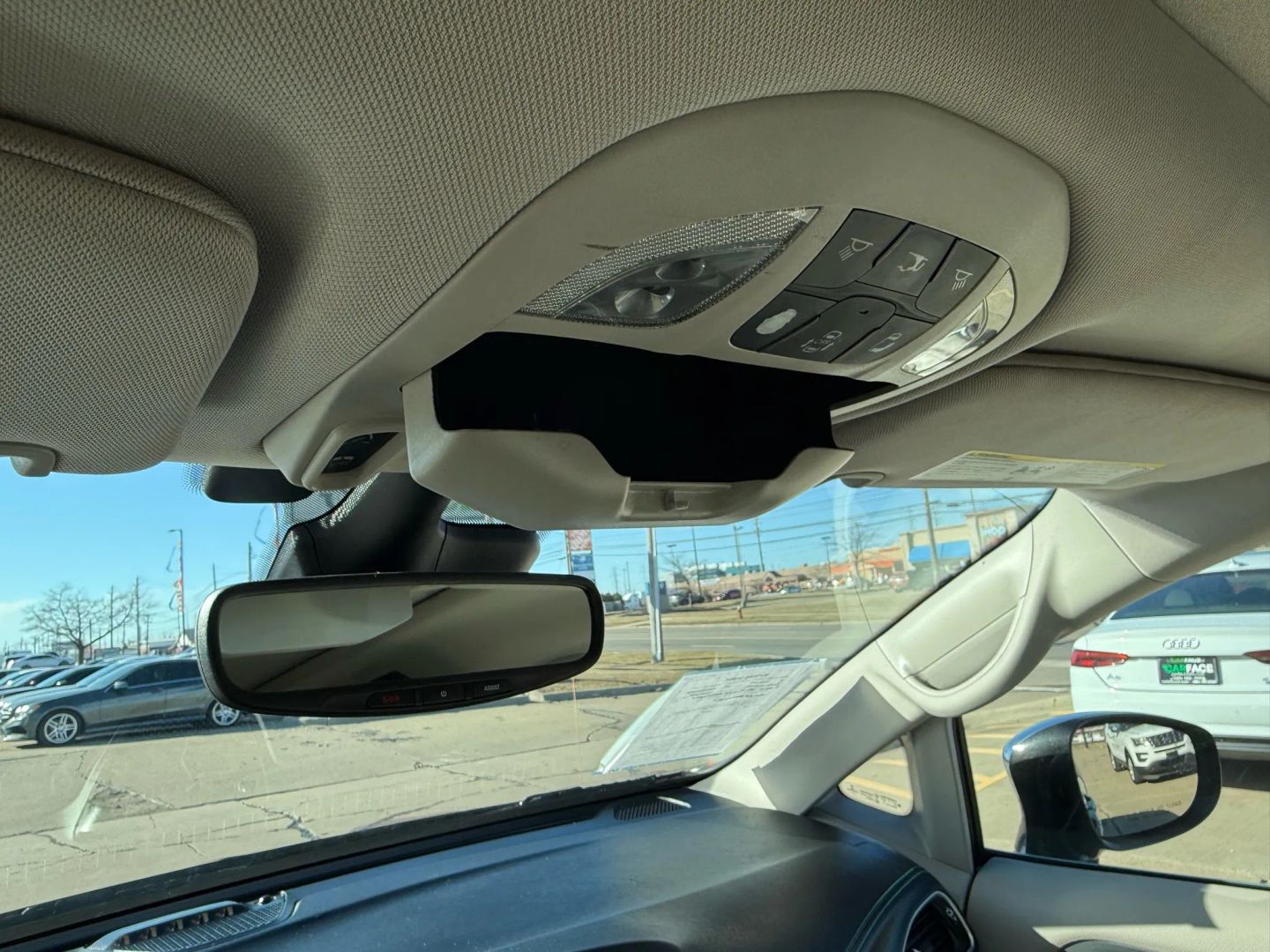 2018 Chrysler Pacifica Hybrid - Image 64