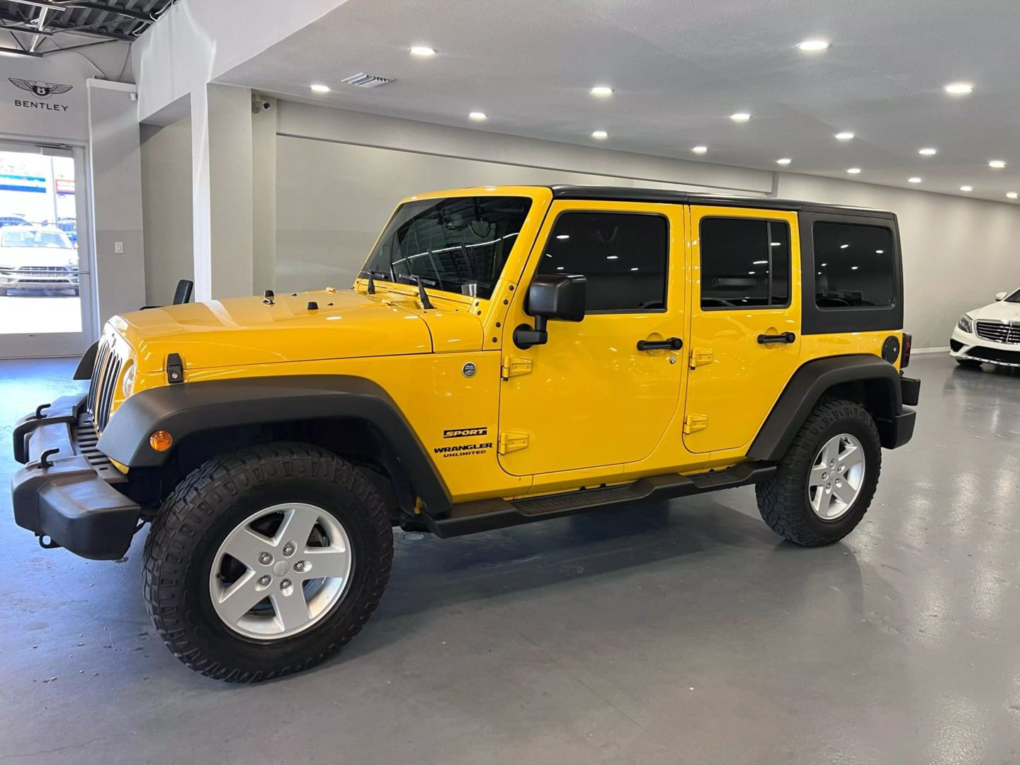 2015 Jeep Wrangler Unlimited Sport Suv 4d - Image 4