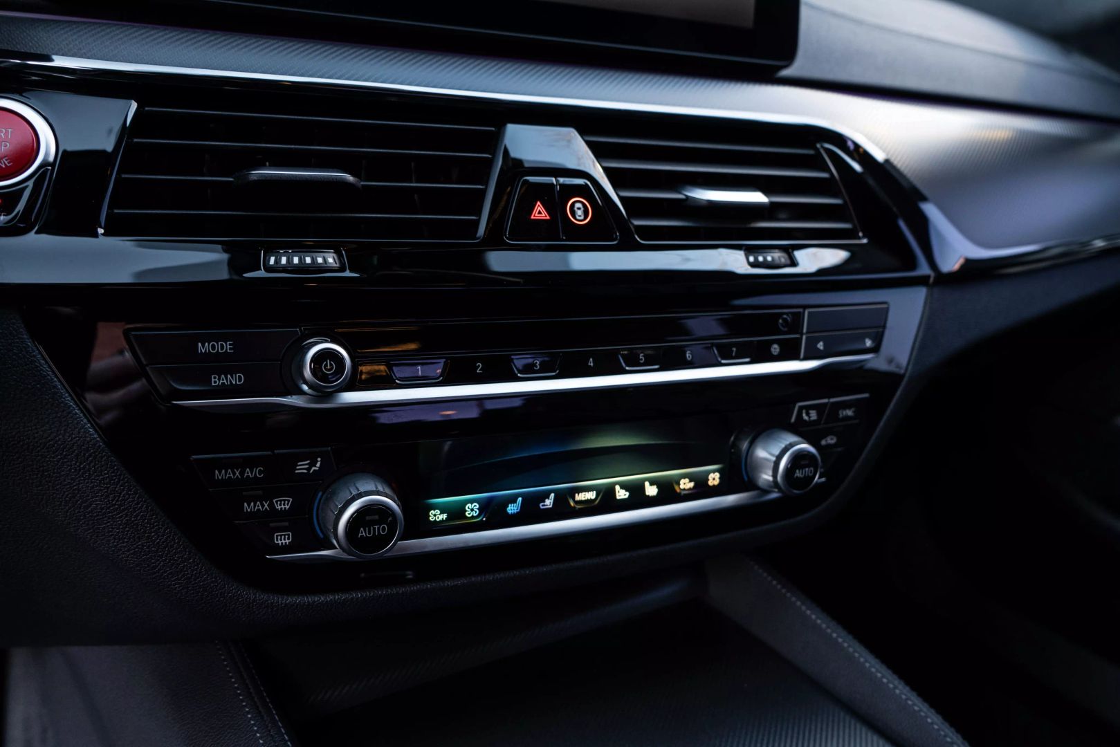 2022 Bmw M5 - Image 40