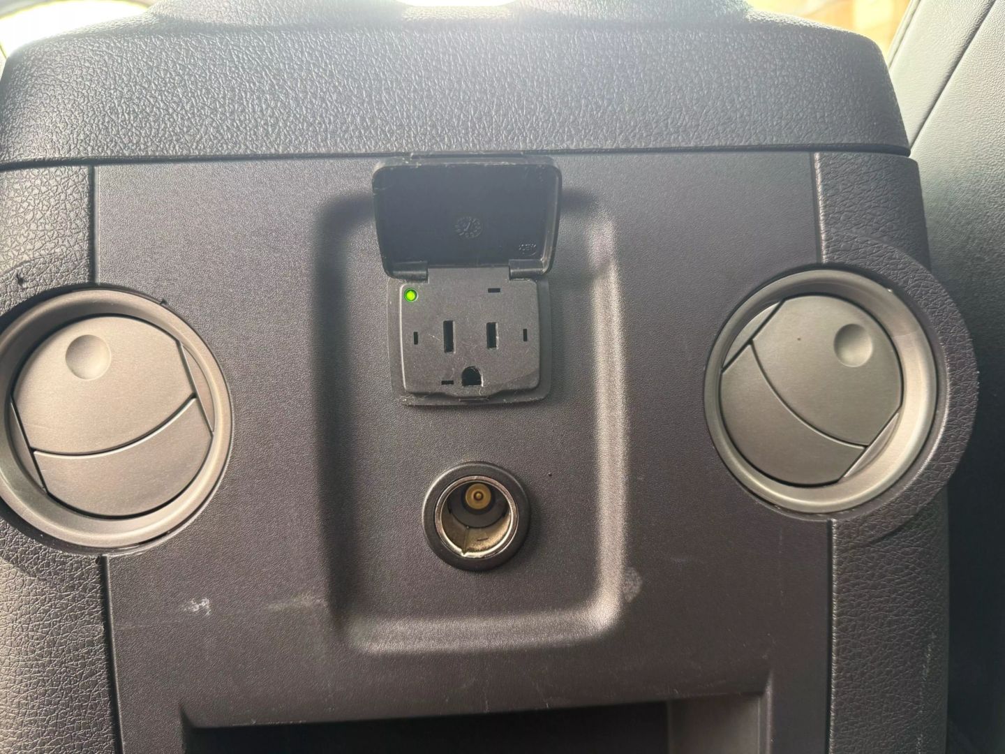 2015 Ford F250 Super Duty Crew Cab - Image 18