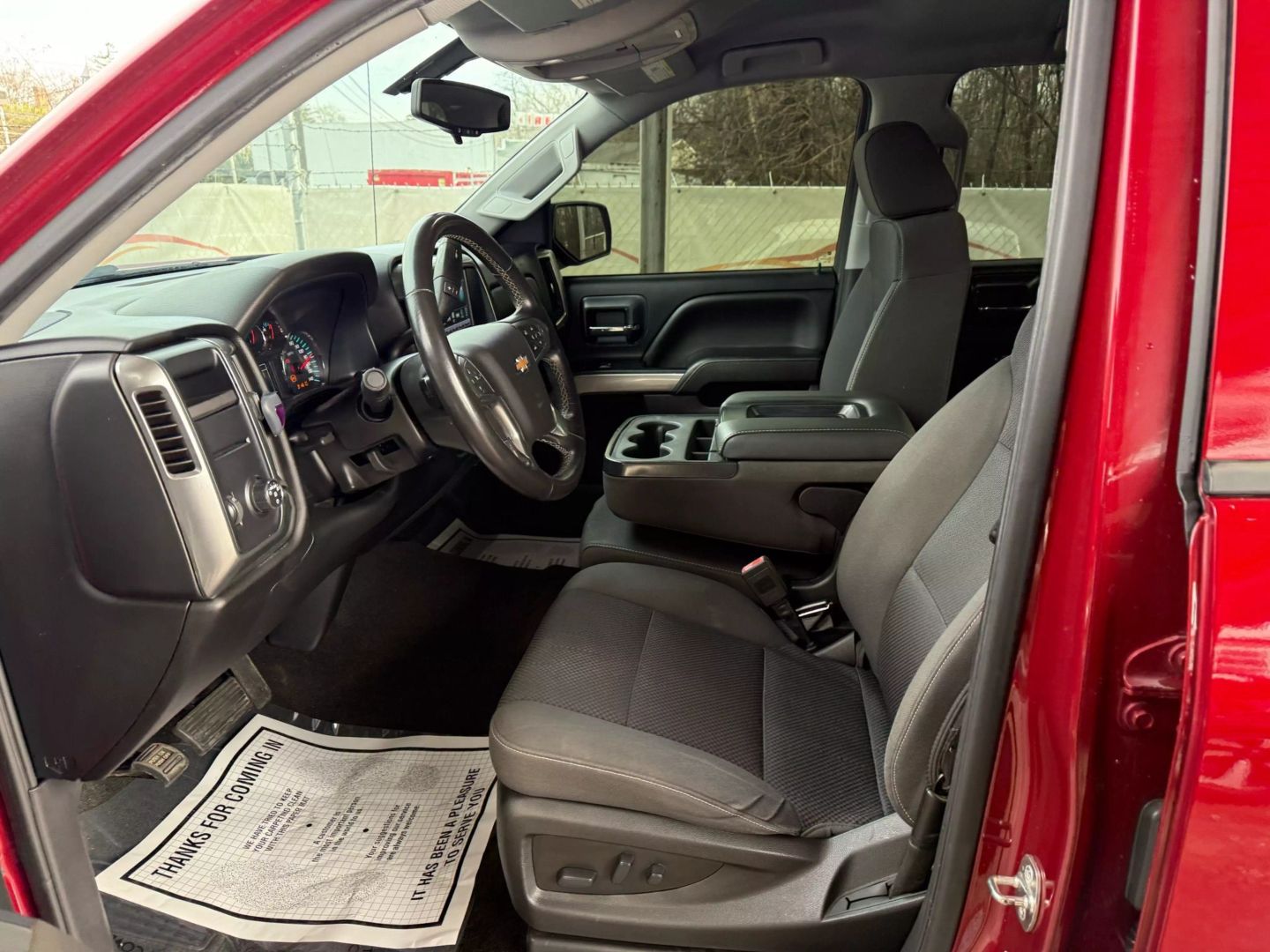 2018 Chevrolet Silverado 1500 Crew Cab - Image 15