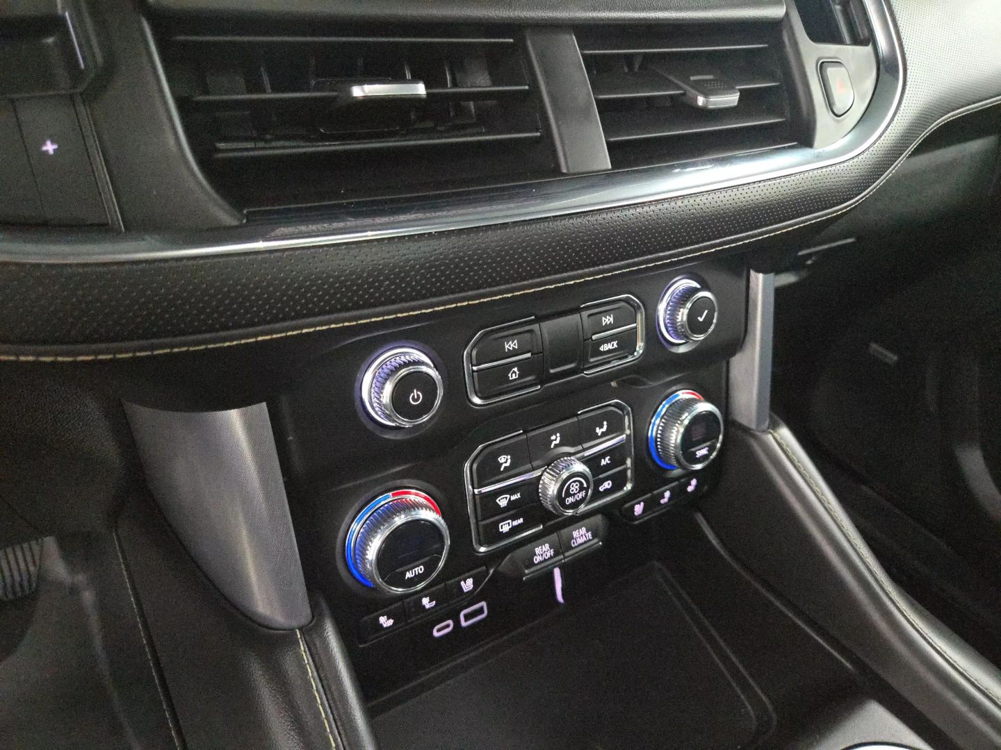 2023 Gmc Yukon - Image 29