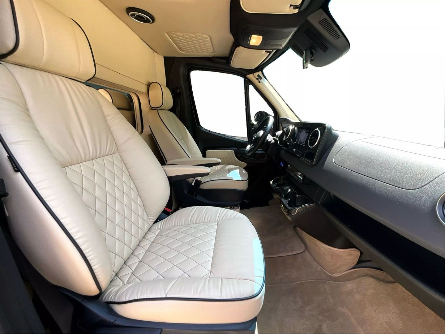 2020 Mercedes-benz Sprinter 3500 Cargo - Image 22