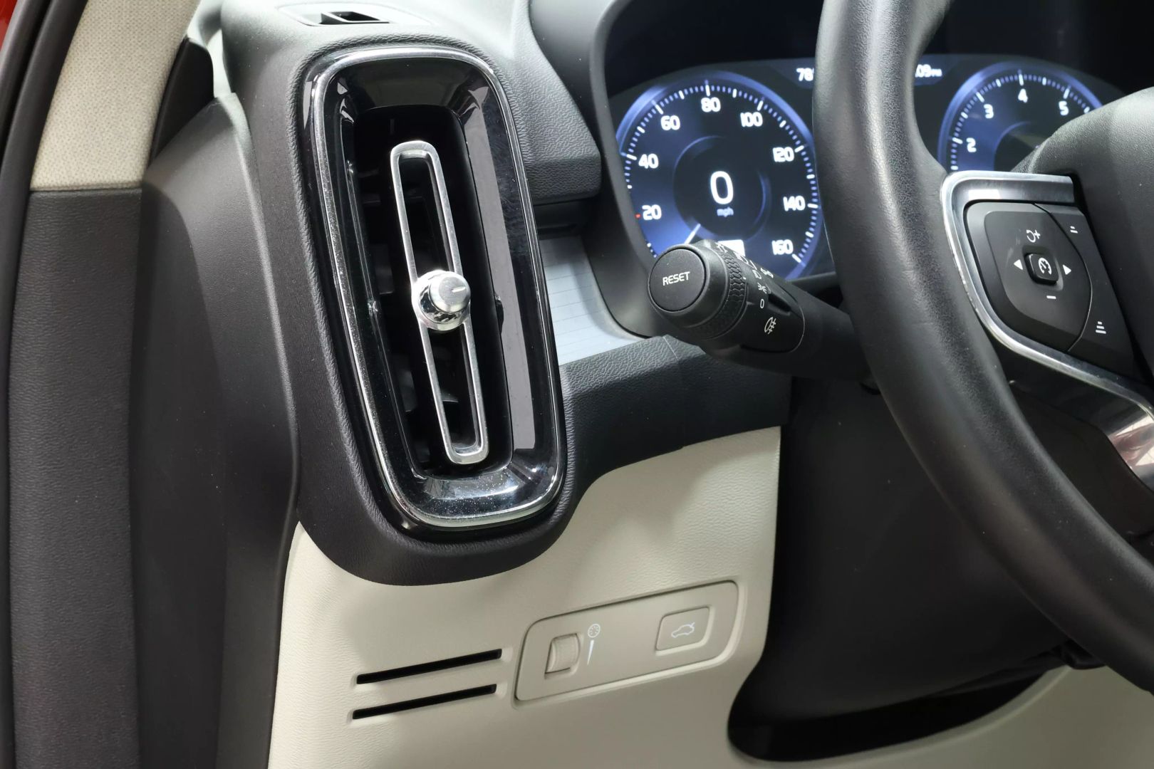 2019 Volvo Xc40 - Image 21