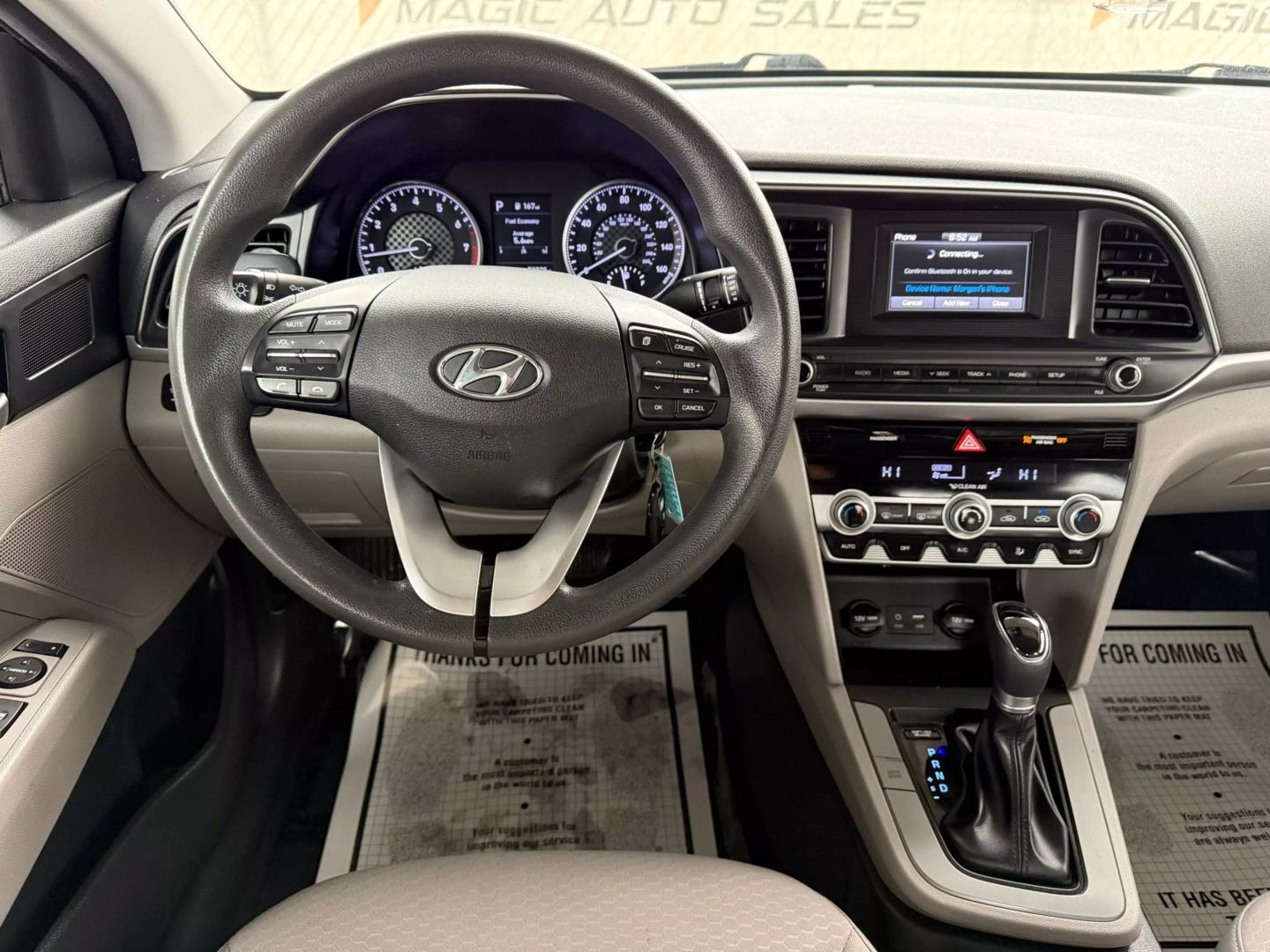 2020 Hyundai Elantra - Image 29