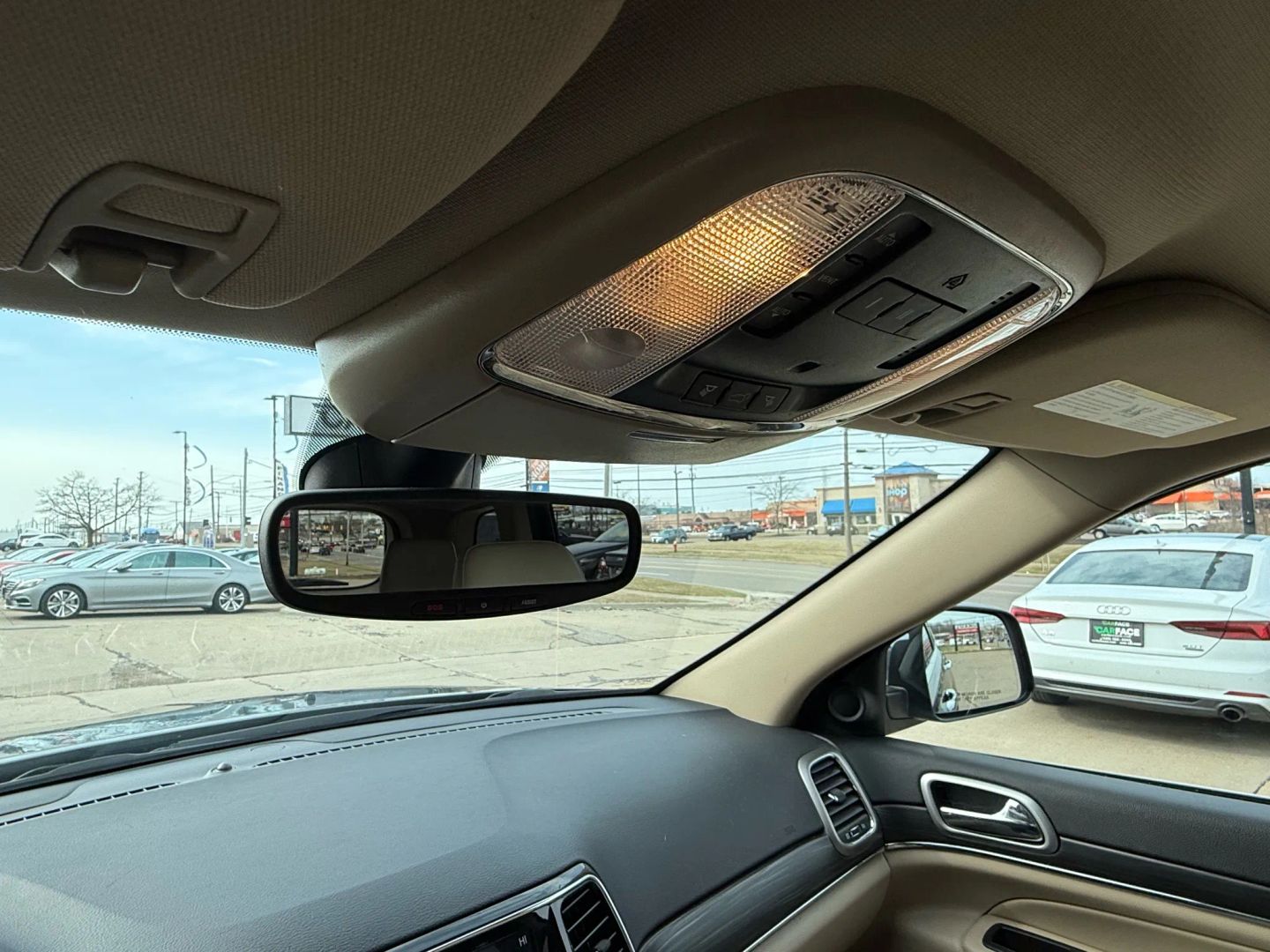 2019 Jeep Grand Cherokee - Image 51