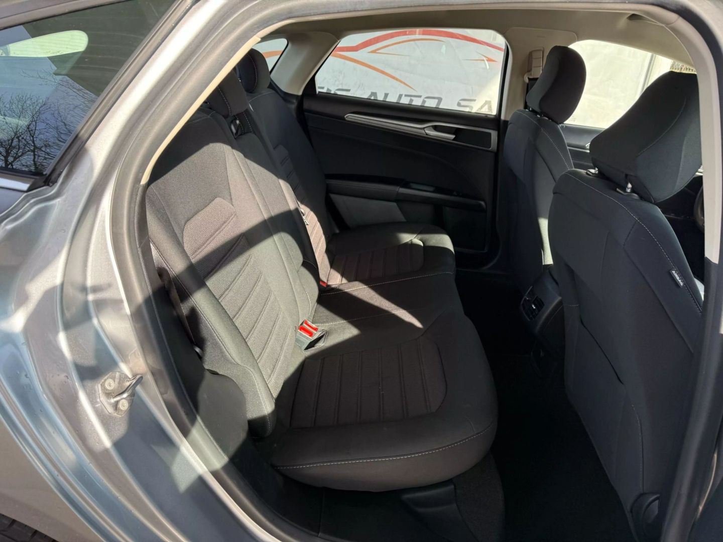 2020 Ford Fusion - Image 22