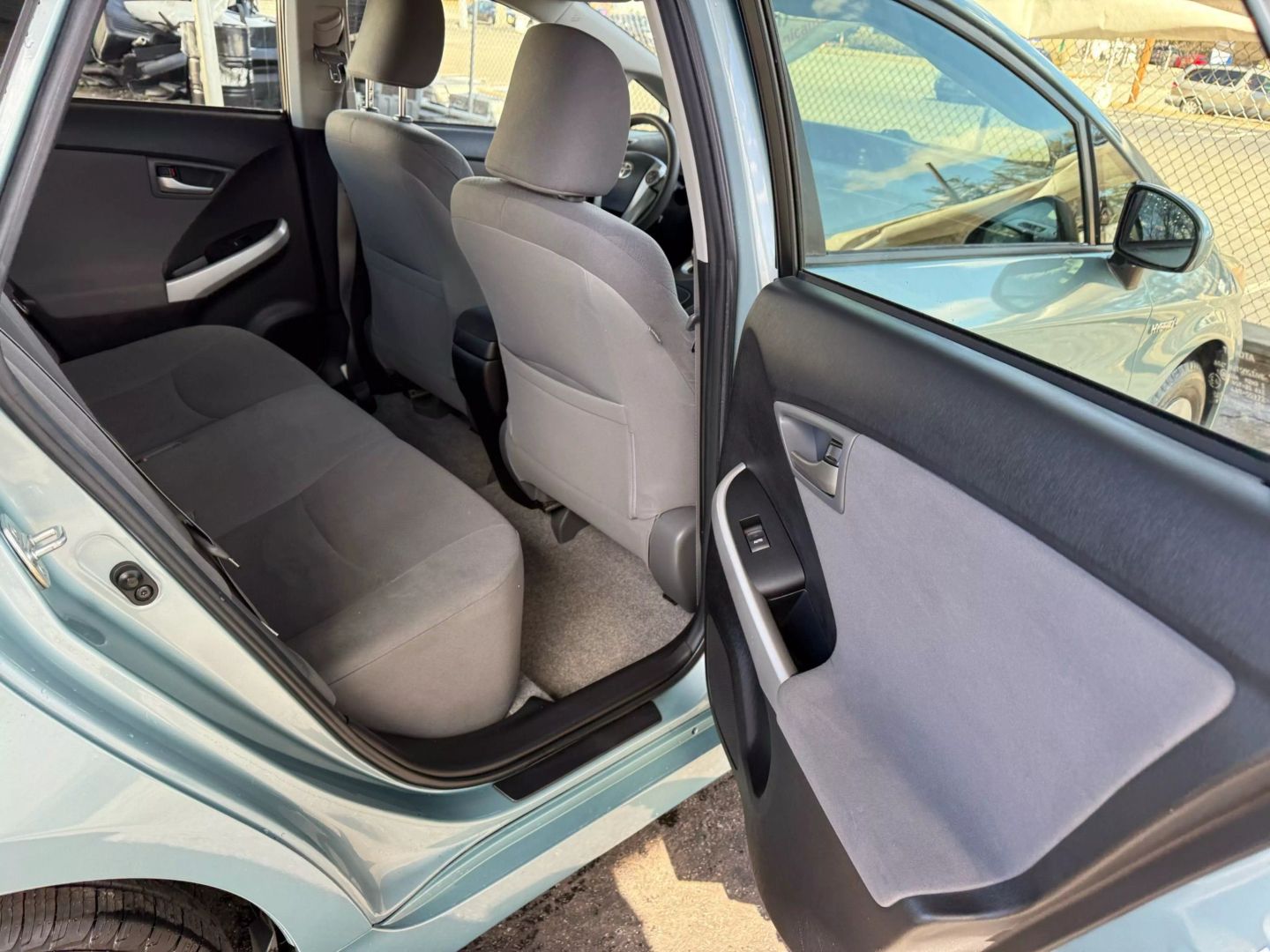 2013 Toyota Prius - Image 20