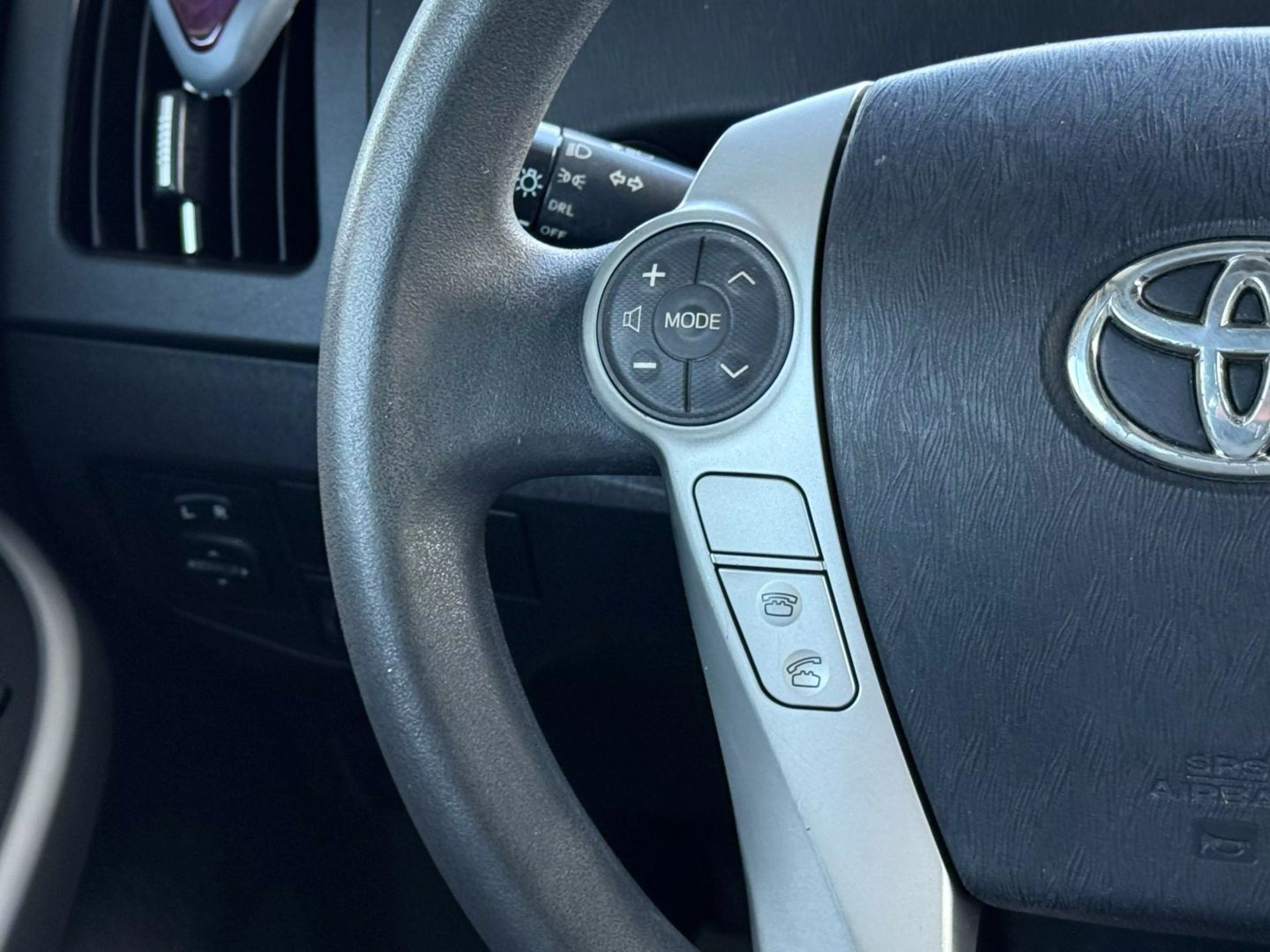 2013 Toyota Prius - Image 32