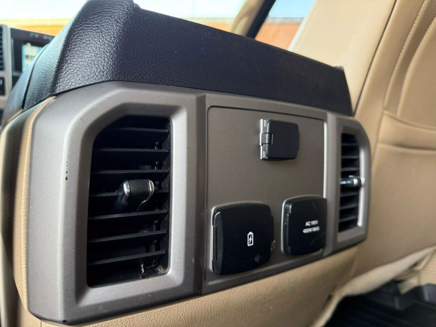 2018 Ford F250 Super Duty Crew Cab - Image 15