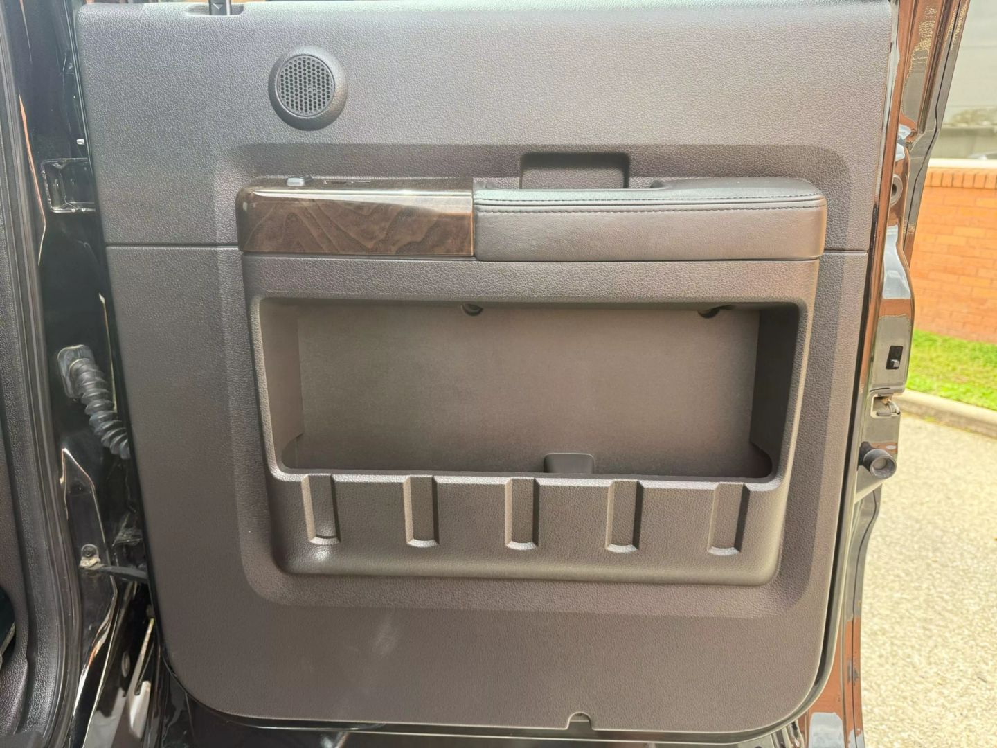 2015 Ford F250 Super Duty Crew Cab - Image 20