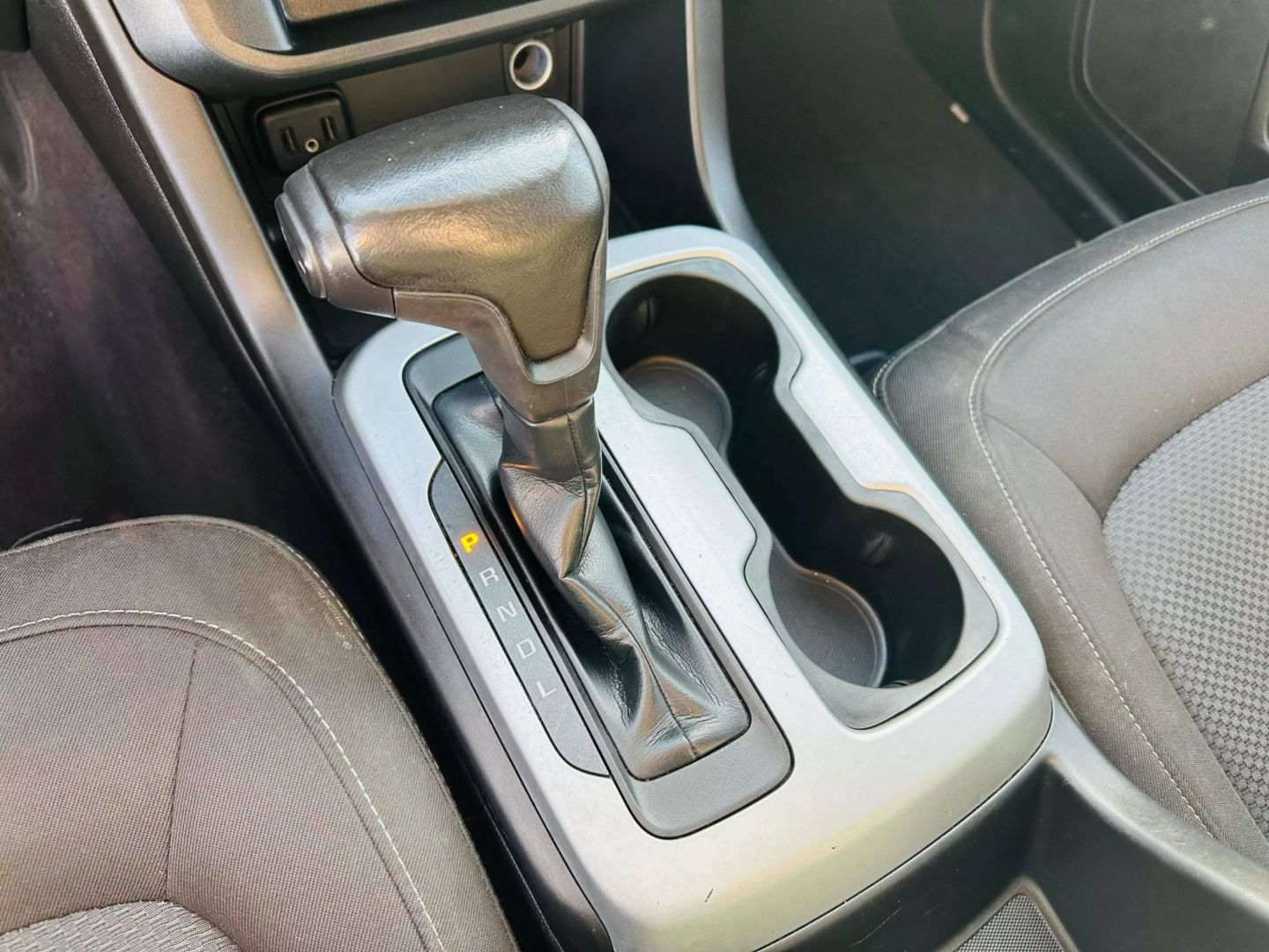 2020 Chevrolet Colorado Crew Cab - Image 16
