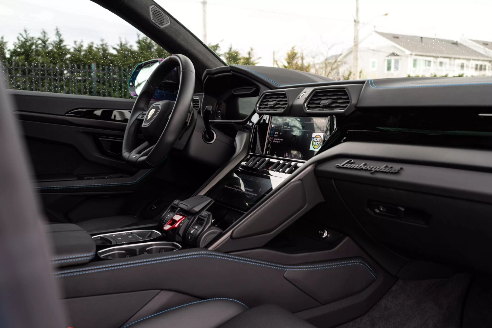 2023 Lamborghini Urus - Image 36