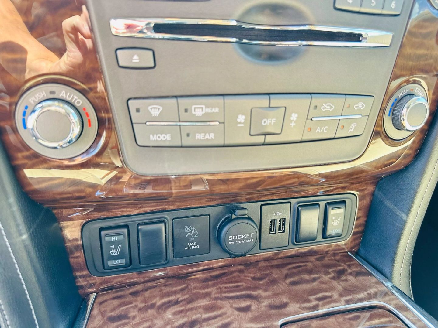 2018 Nissan Armada - Image 22