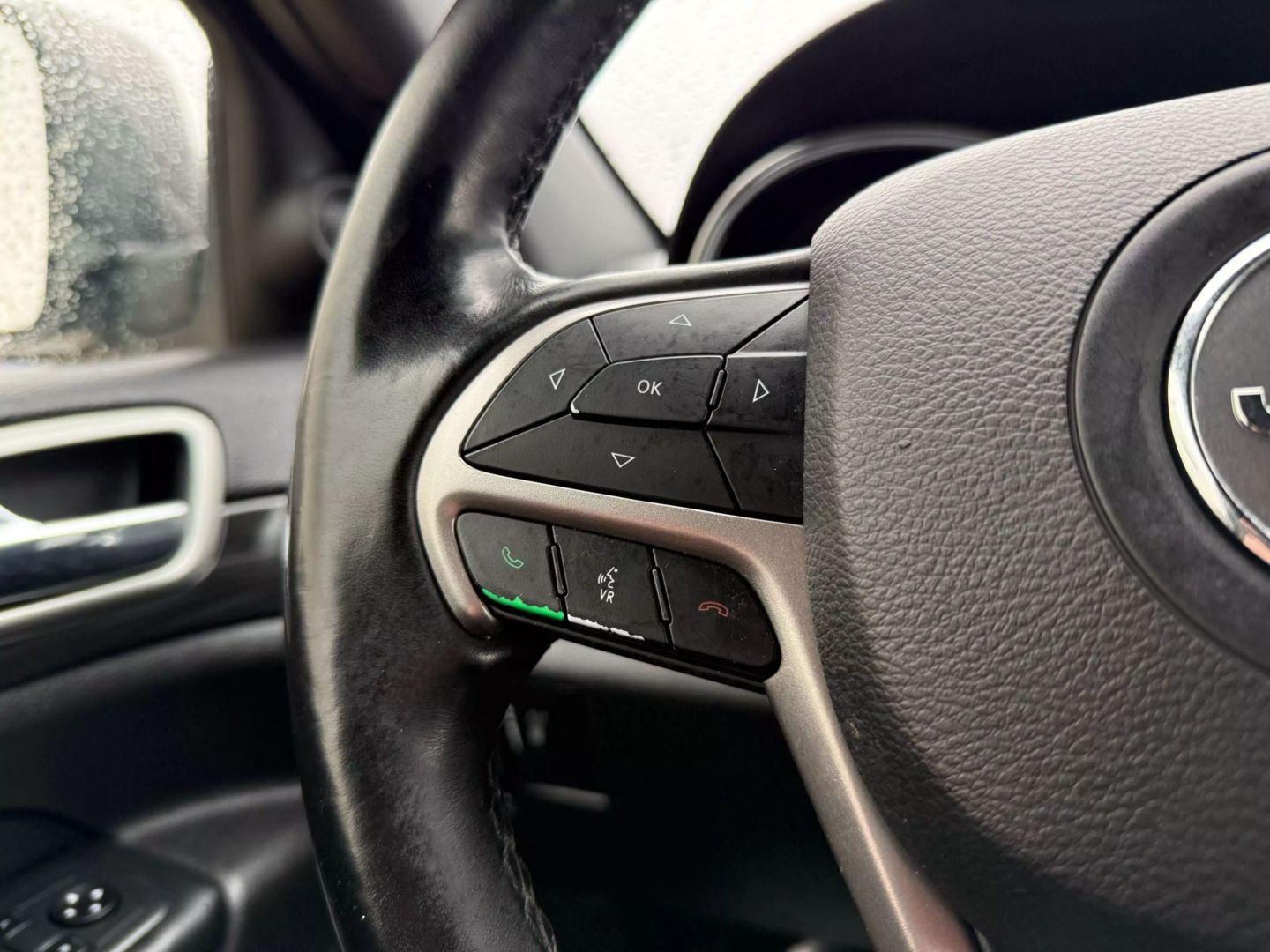 2021 Jeep Grand Cherokee - Image 32