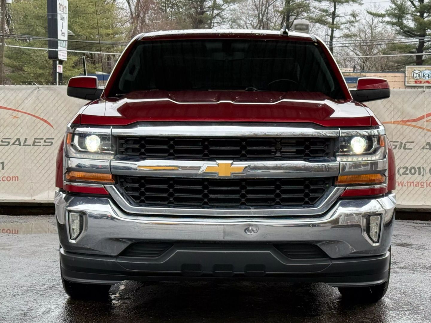 2018 Chevrolet Silverado 1500 Crew Cab - Image 5