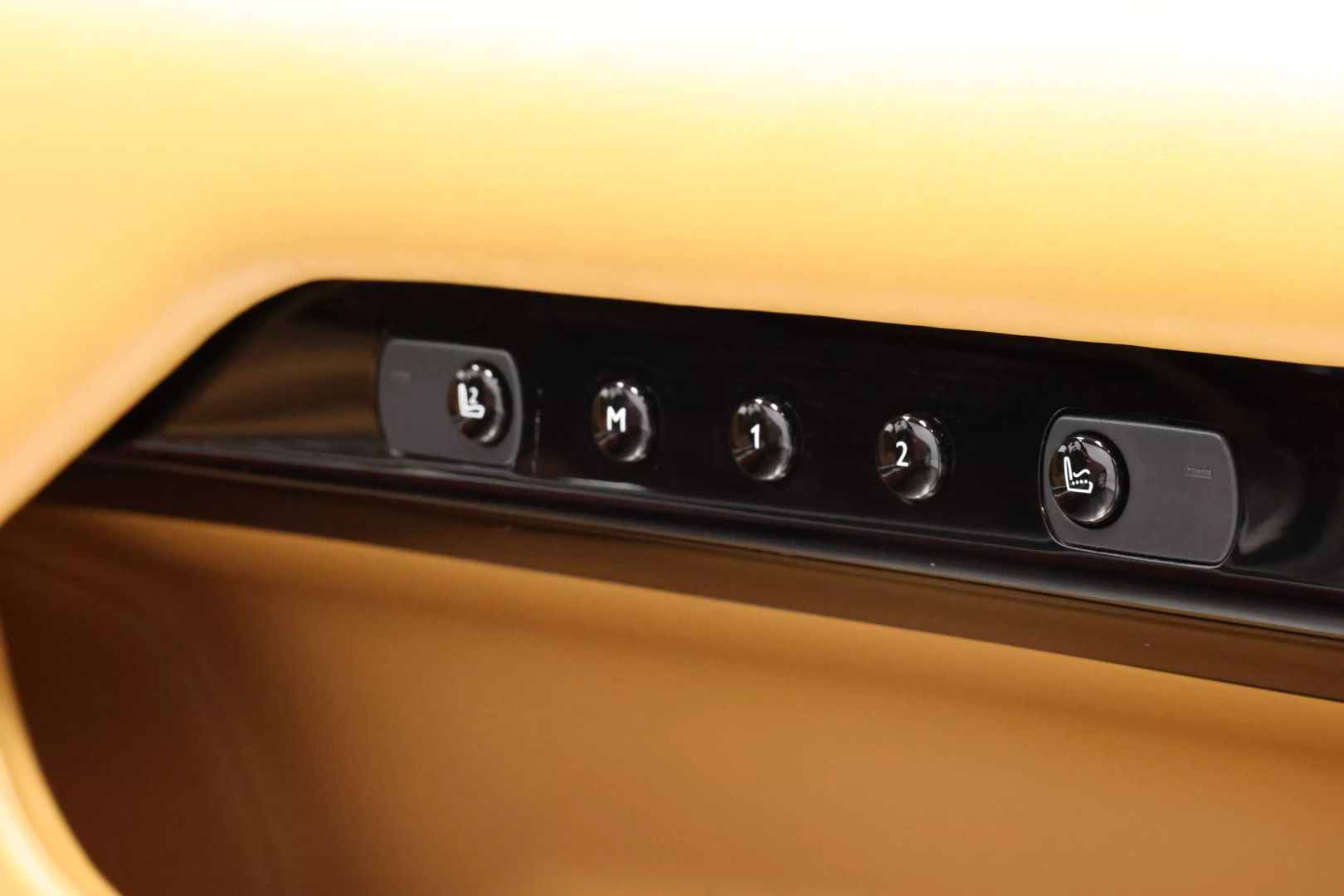 2015 Rolls-royce Wraith - Image 12