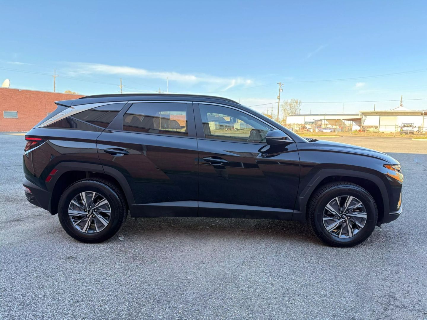 2023 Hyundai Tucson Hybrid - Image 8