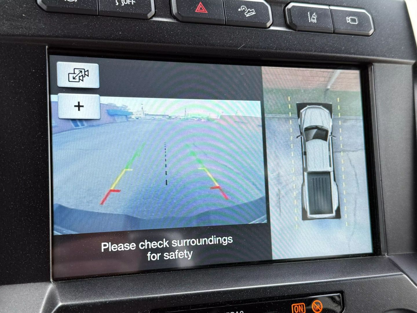 2018 Ford F450 Super Duty Crew Cab - Image 29