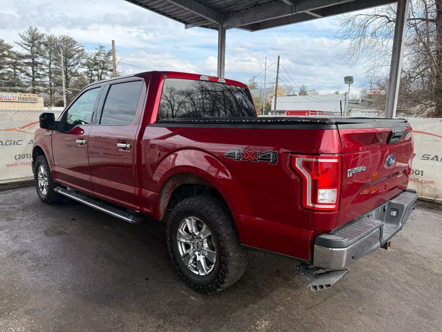 2017 Ford F150 Supercrew Cab - Image 13