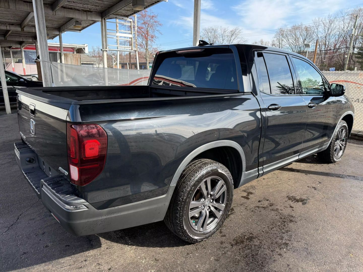 2019 Honda Ridgeline - Image 12