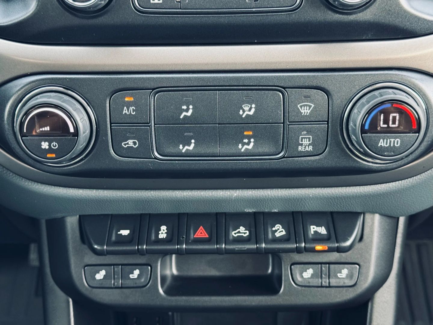 2022 Chevrolet Colorado Crew Cab - Image 20