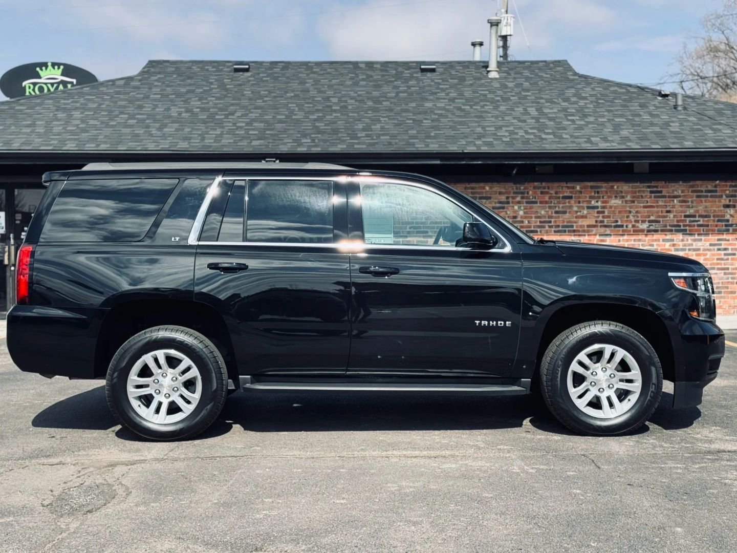 2019 Chevrolet Tahoe - Image 11