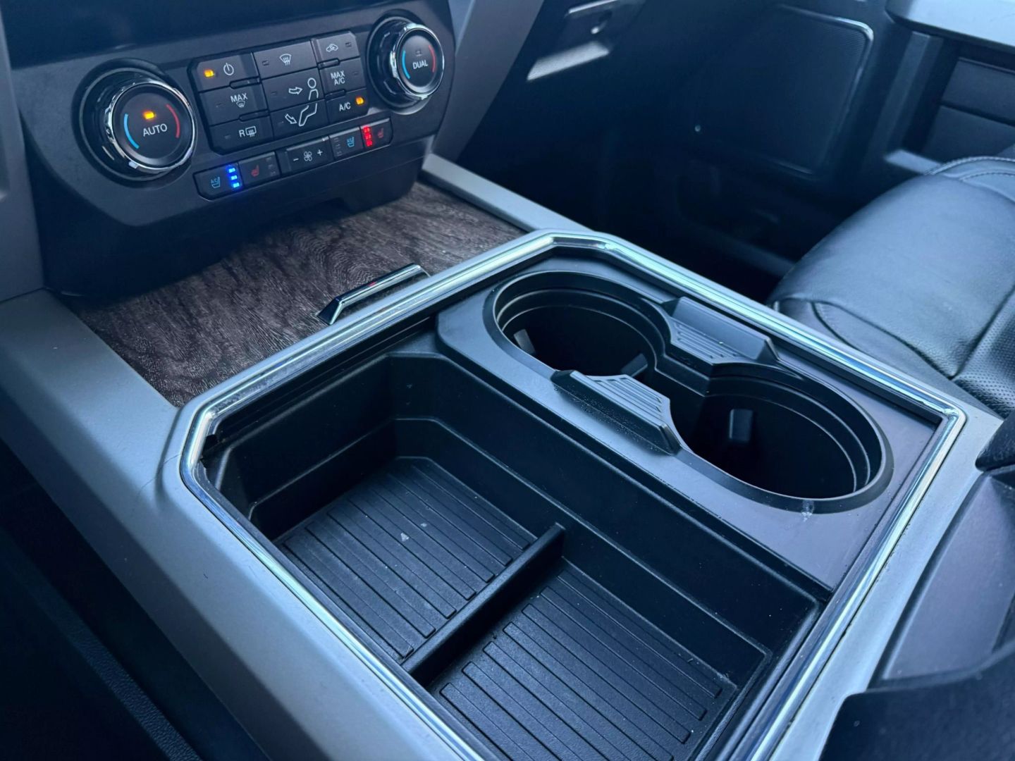 2019 Ford F250 Super Duty Crew Cab - Image 39