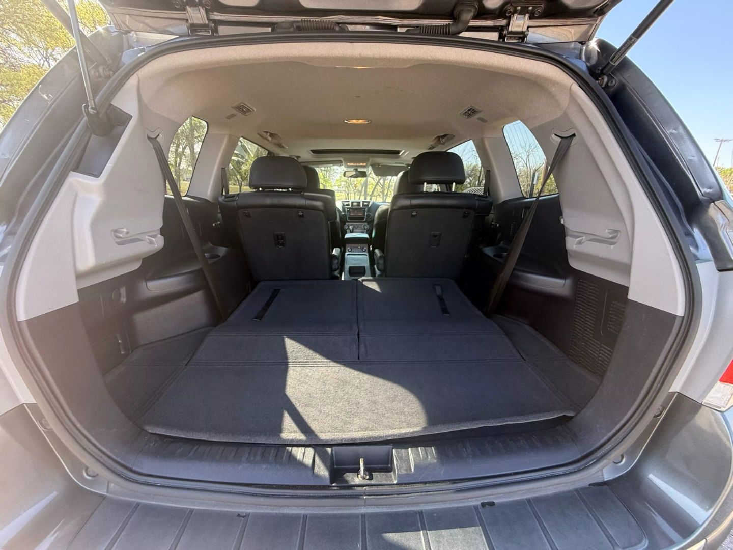 2013 Toyota Highlander - Image 28