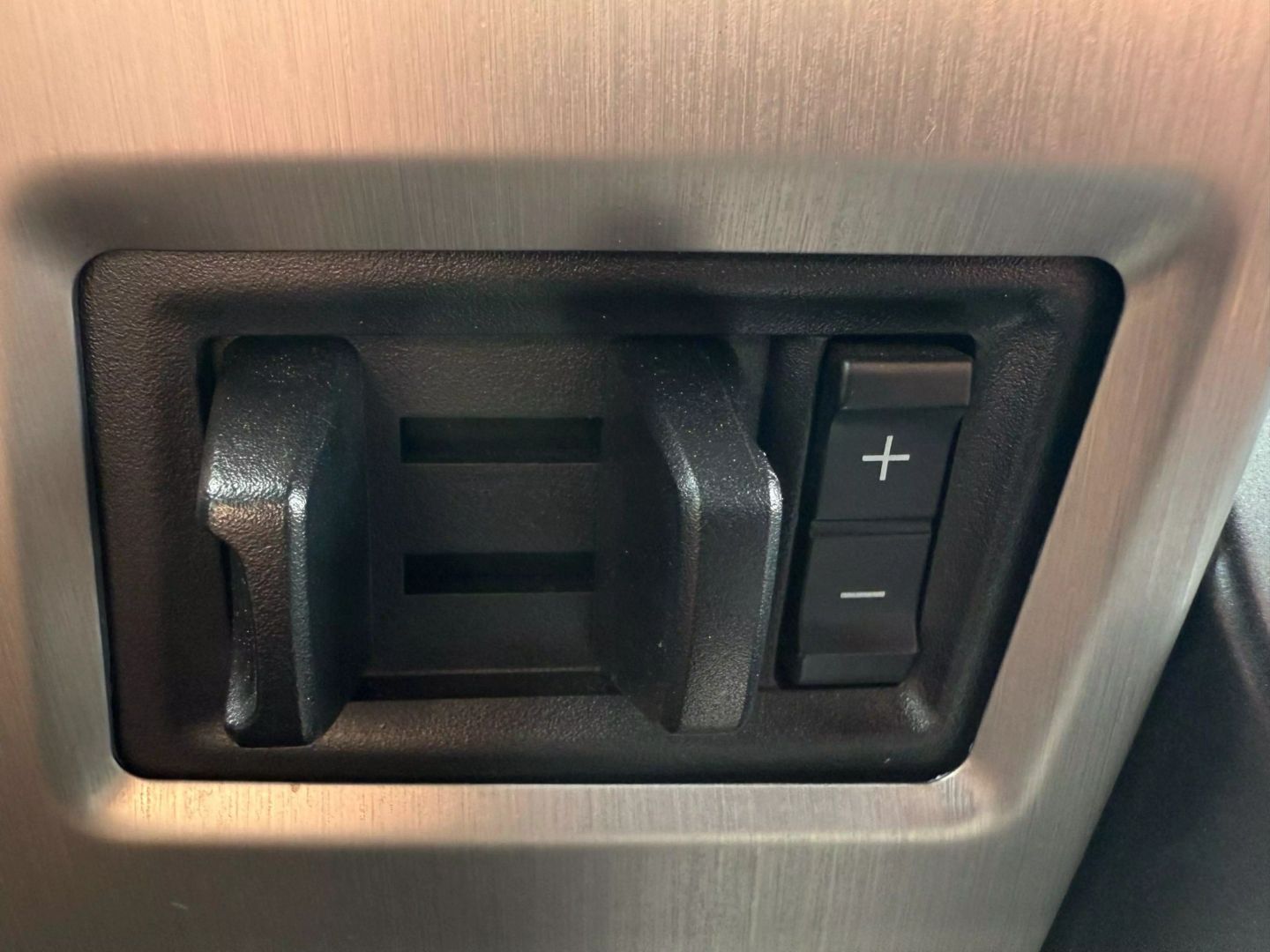2018 Ford F450 Super Duty Crew Cab - Image 38