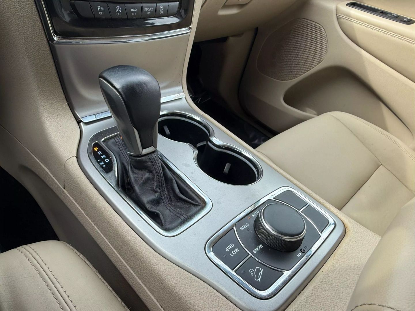 2019 Jeep Grand Cherokee - Image 49