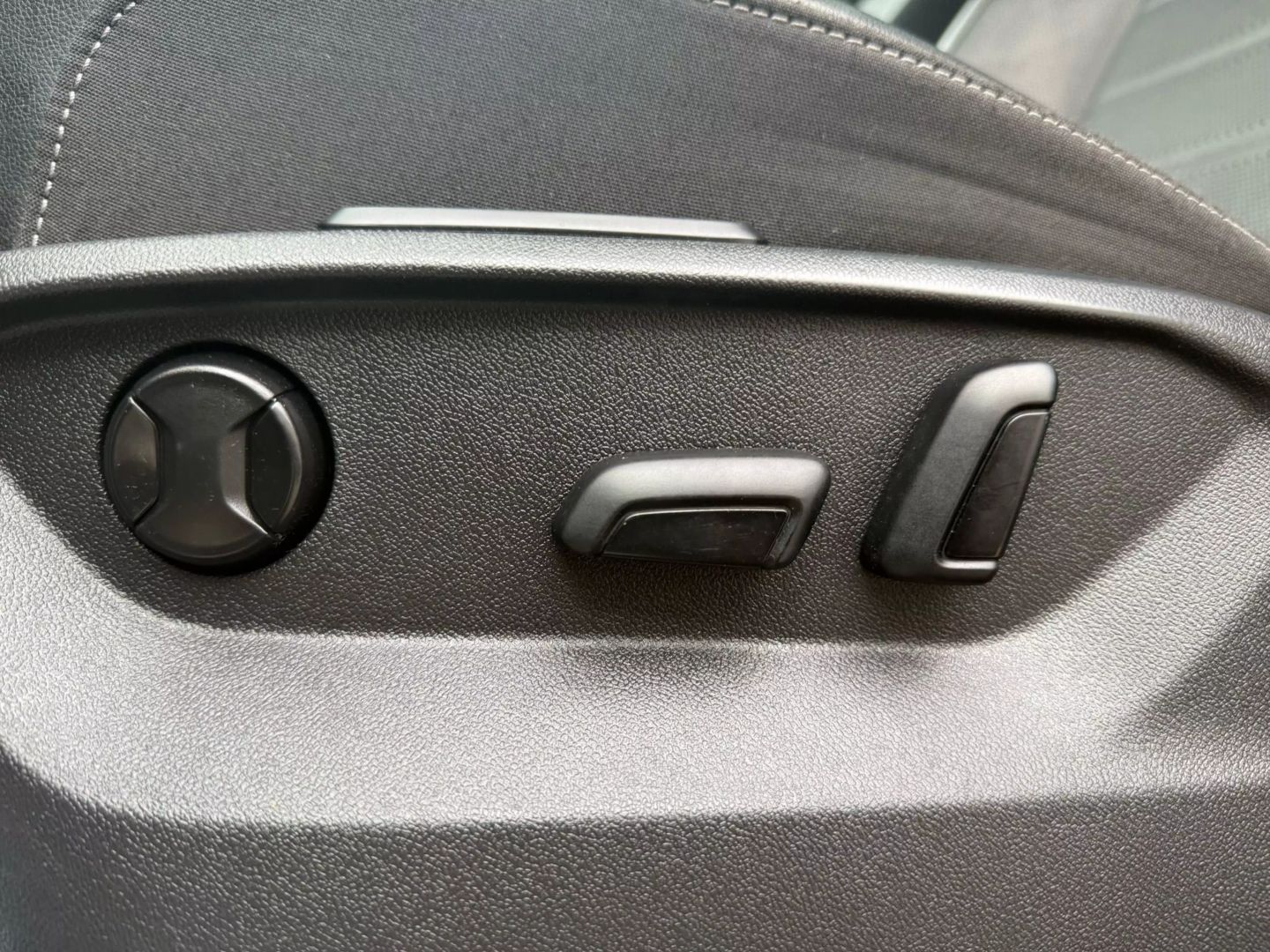 2019 Volkswagen Atlas - Image 21