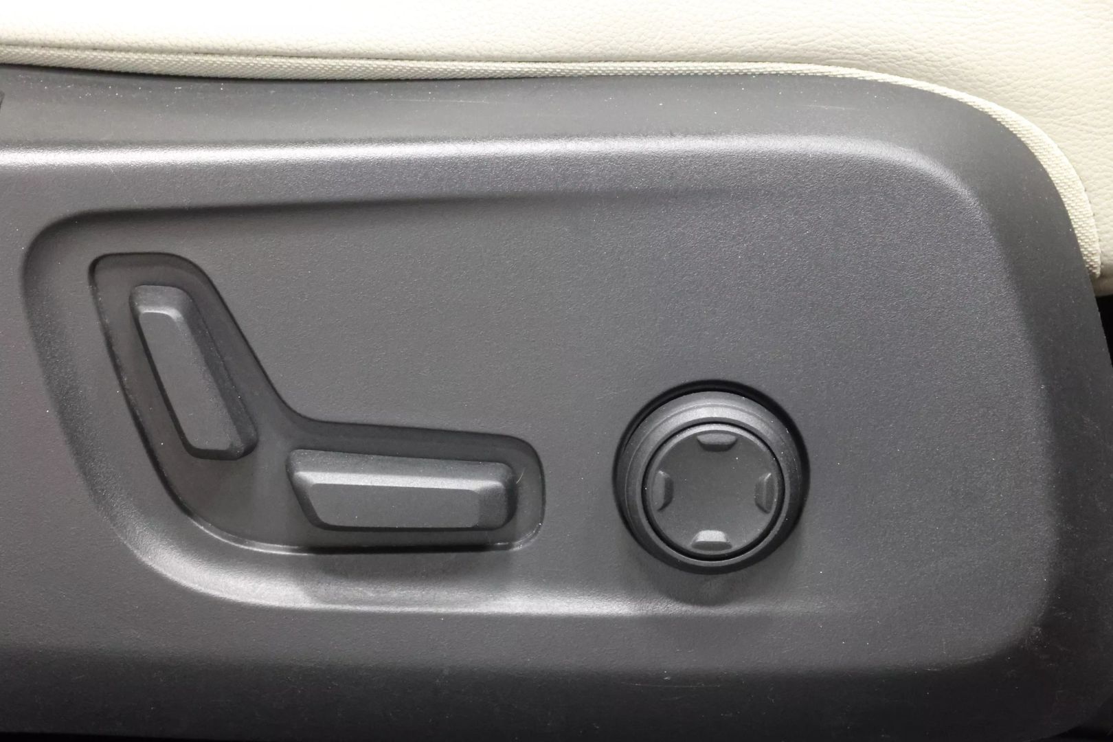 2019 Volvo Xc40 - Image 77