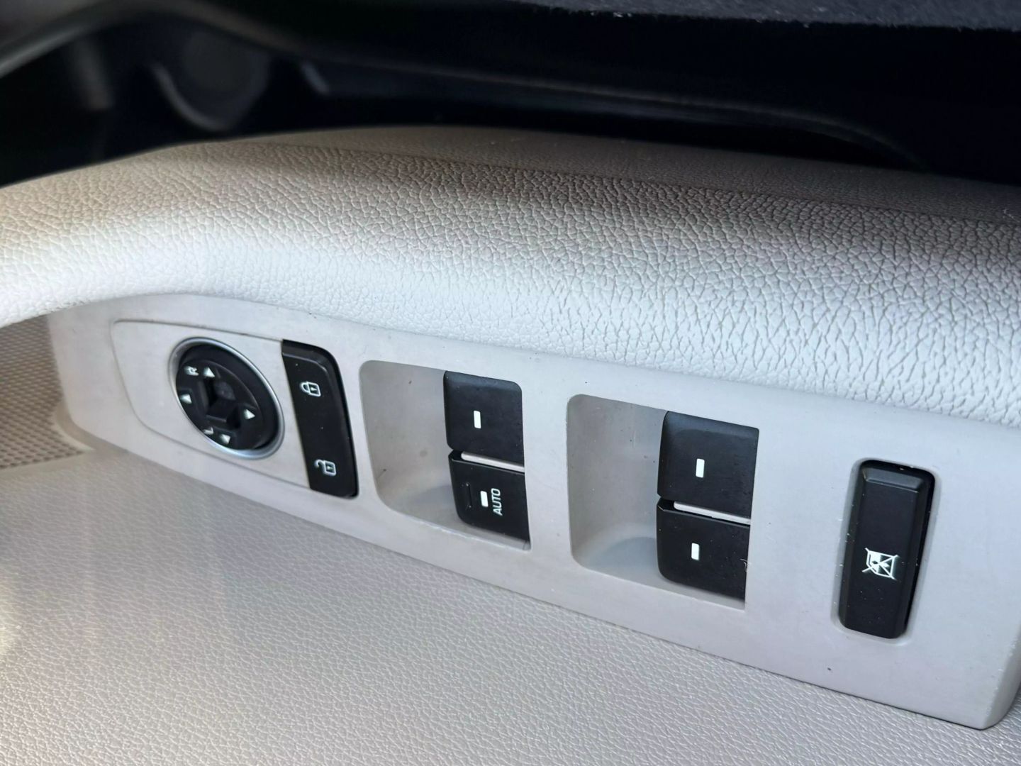 2018 Hyundai Sonata - Image 33