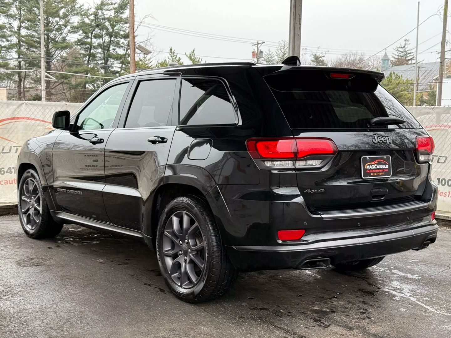 2020 Jeep Grand Cherokee - Image 11