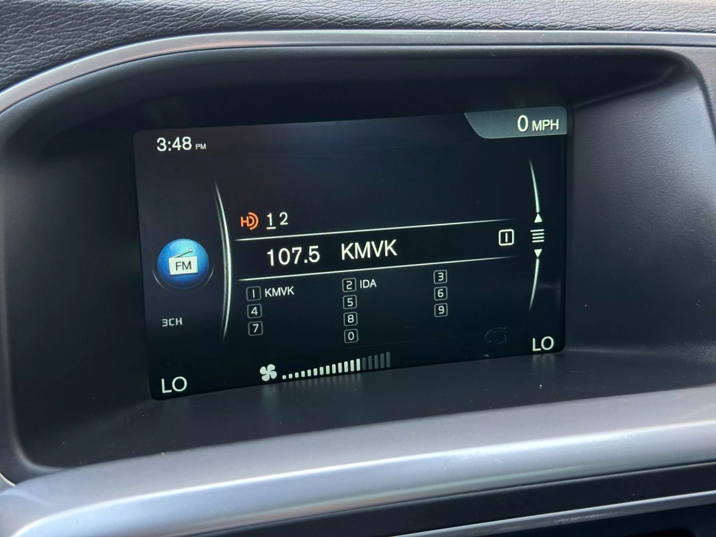 2017 Volvo S60 - Image 33