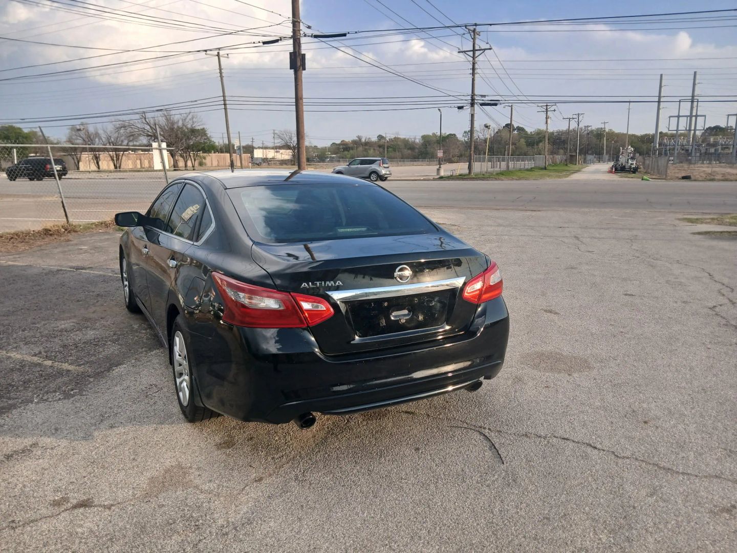 2018 Nissan Altima - Image 4